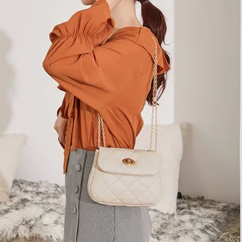 Нова дамски модерна чанта от мека кожа, малка чанта на едно рамо, на галета, на таблетка, с елегантна дамска чанта-месинджър с ключалка